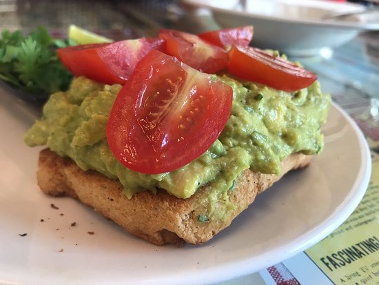 통곡빵-아보카도-토스트