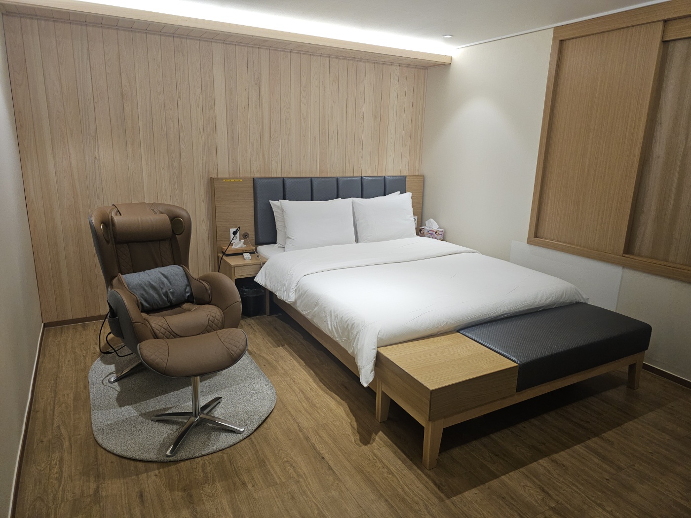 [25.2월] 경남 출장#2 - 창원 숙소&amp;#44; [아이콘 호텔]