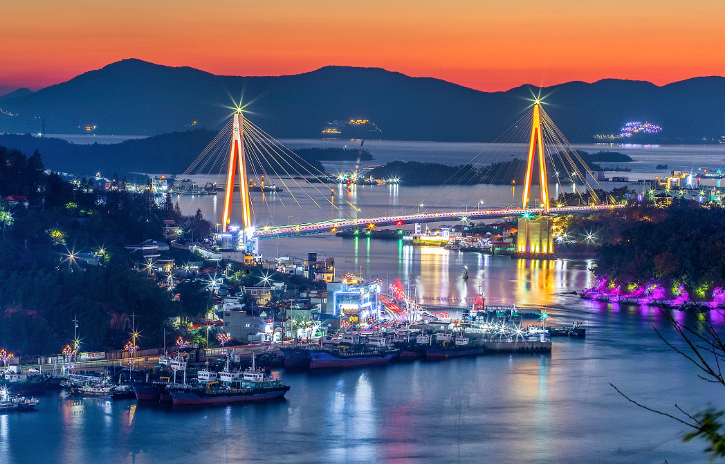여수 전경 (출처 : 여수 관광 홈페이지)