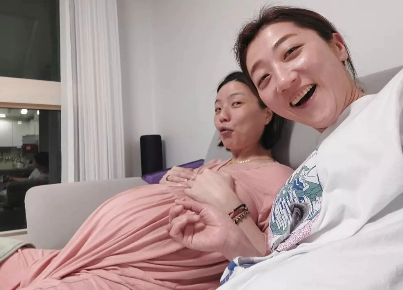 안영미 미국 원정 출산 논란