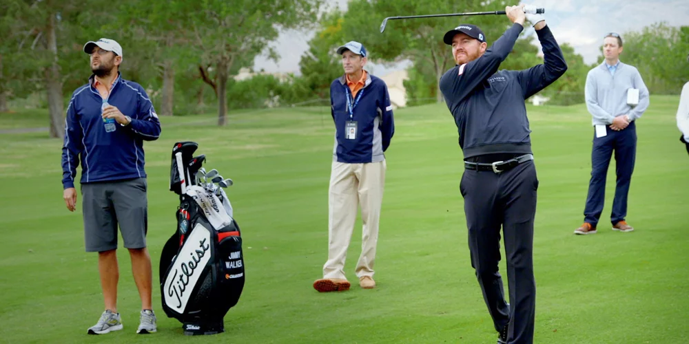 골프 스윙 모습