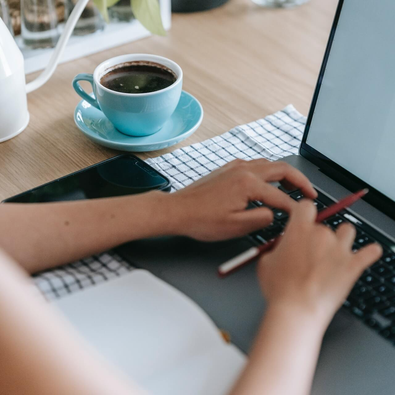 저소득 청소년 한부모 아동양육 및 자립지원을 온라인신청