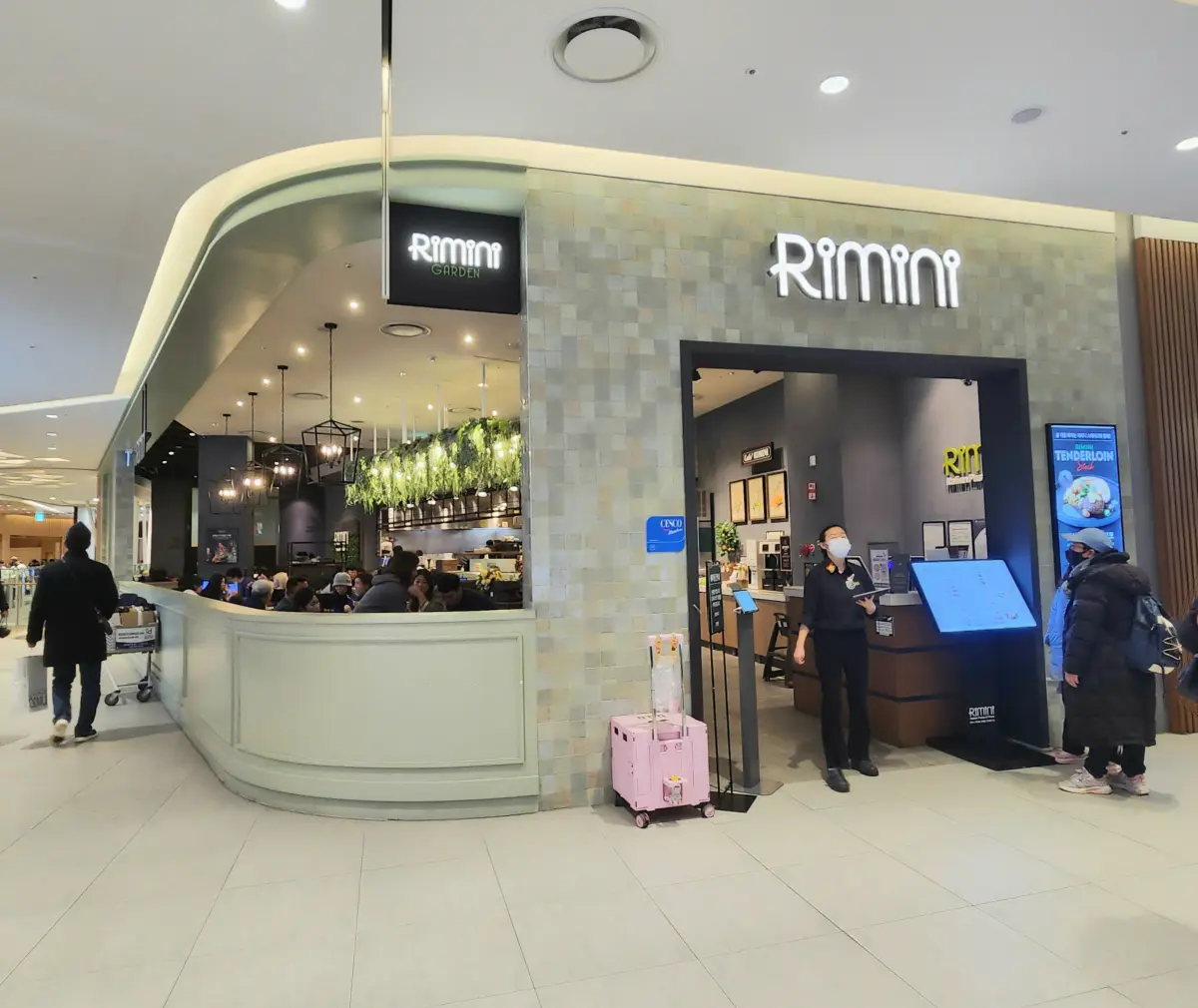 롯데몰-은평점-이탈리아-식당-레스토랑-파스타-화덕피자-맛집-리미니-매장-전경