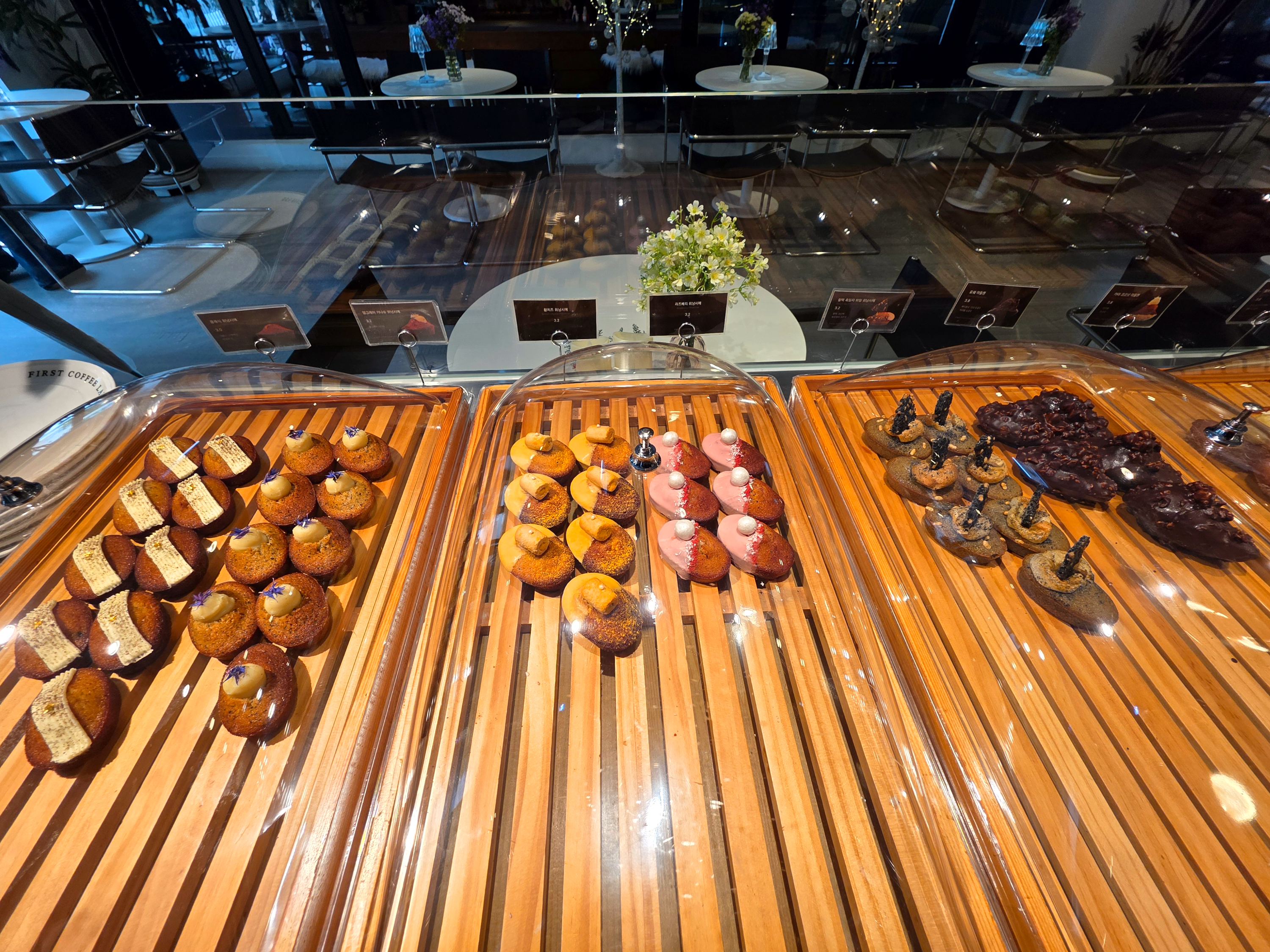 강남역퍼스트커피랩