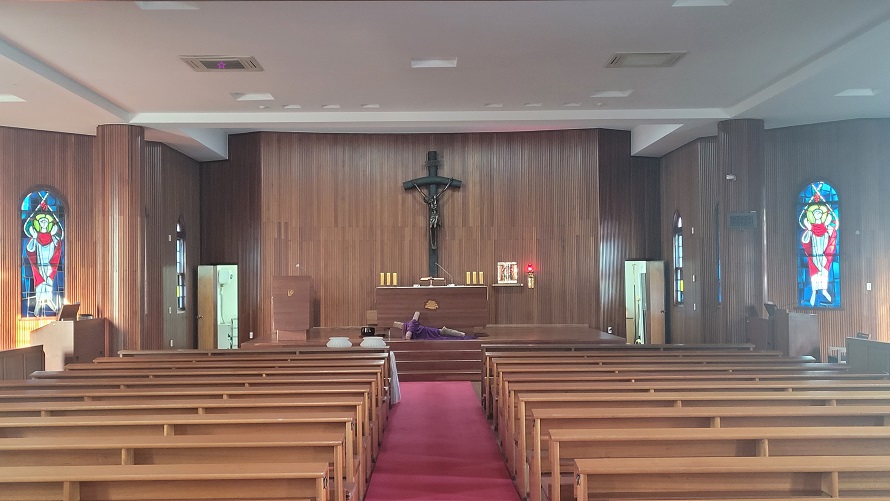 옥천성당 십자고상, 제대, 제단