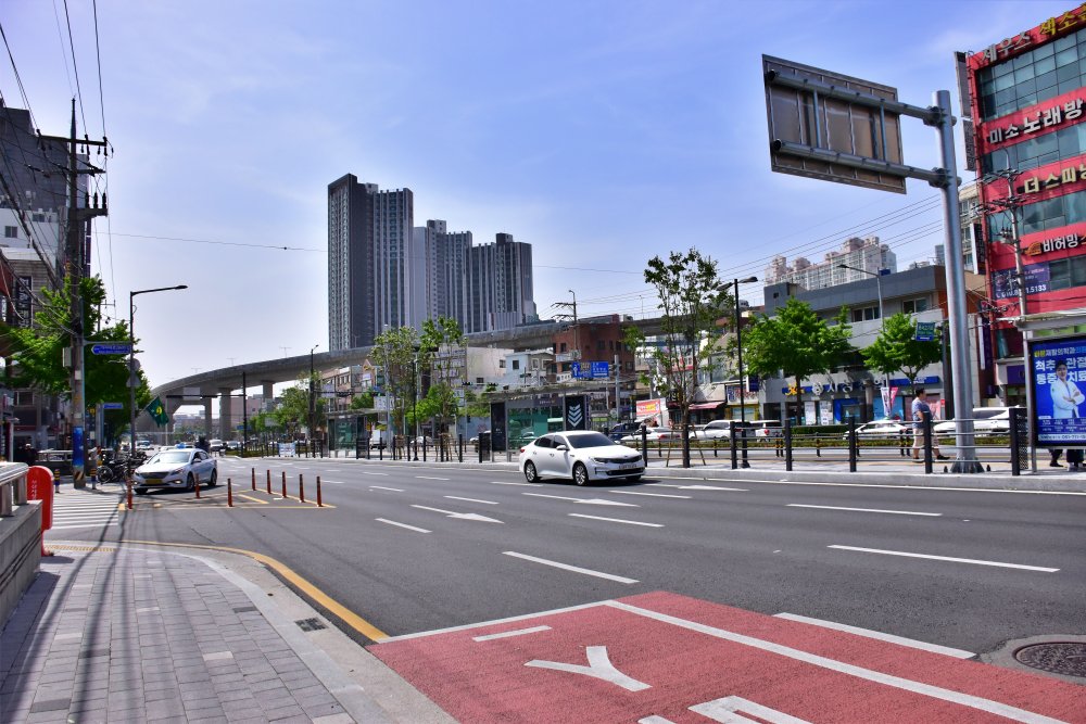 부산 도시철도 2호선 주례역 주변