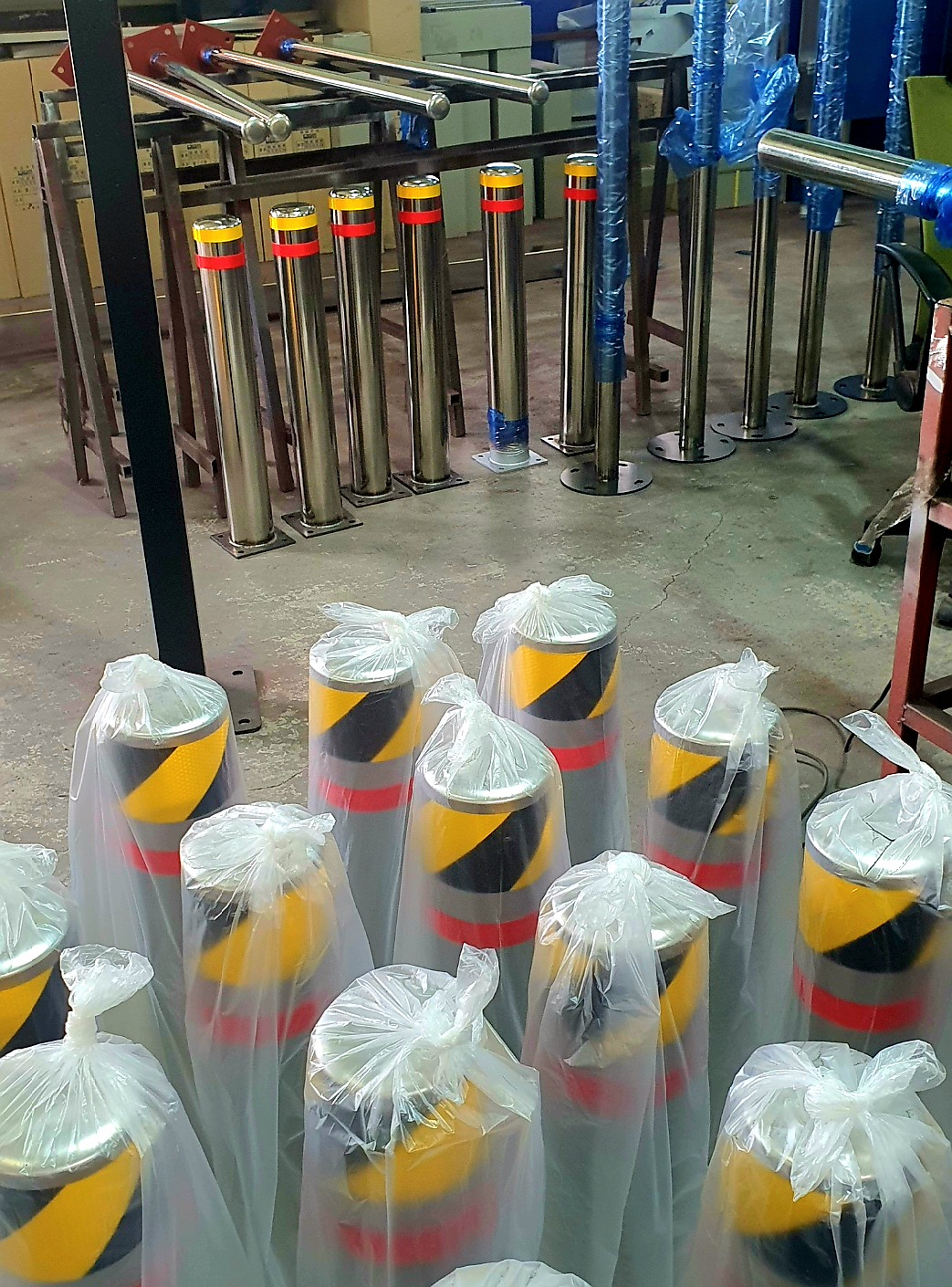 나우퓨쳐는-스텐볼라드-설치-전문-업체입니다.