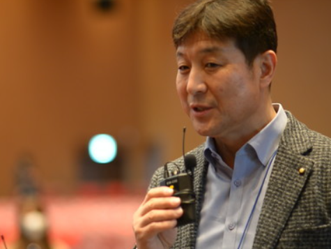 최진봉 목사
