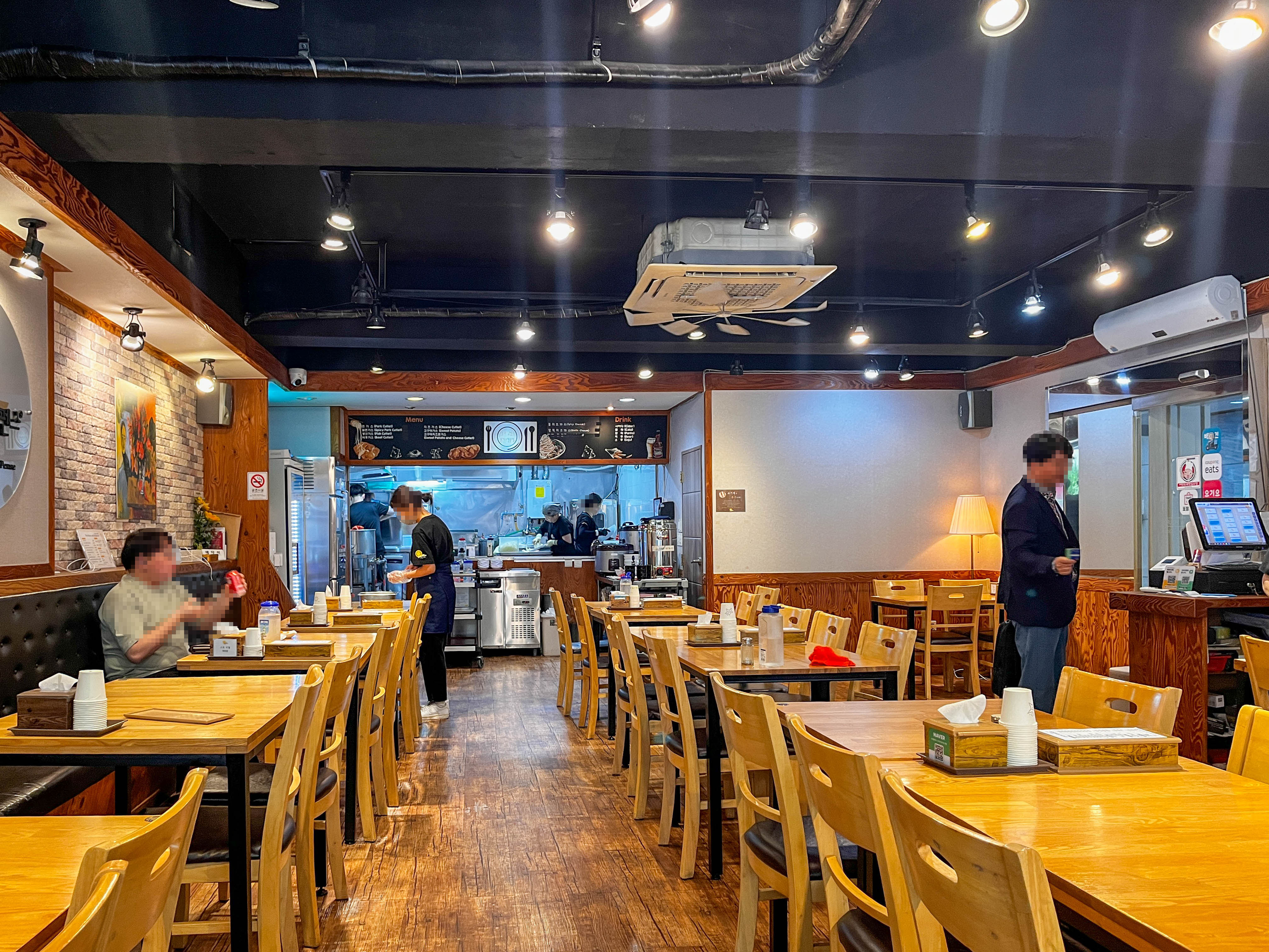 부산 초량 중앙동 부산역 맛집 - 달과 6펜스