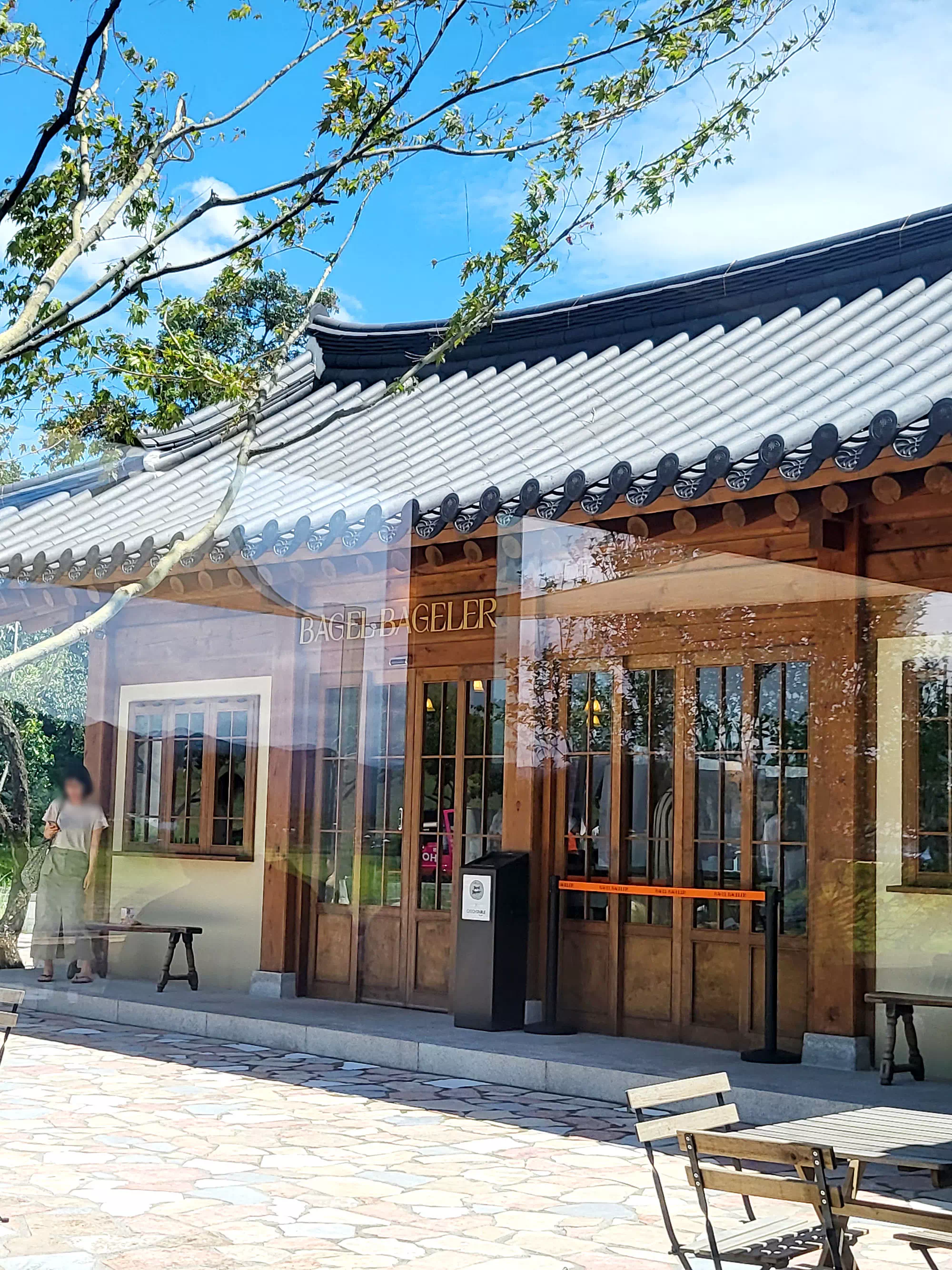 평화롭고 따뜻한 분위기의 한옥