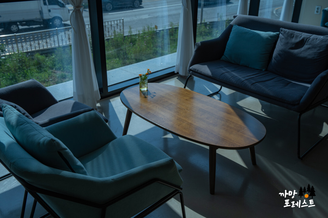 평택 카페모니 내부