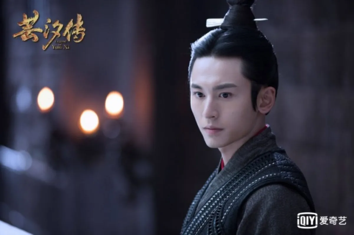 감옥에서-누군갈-바라보는-용비야-장저한