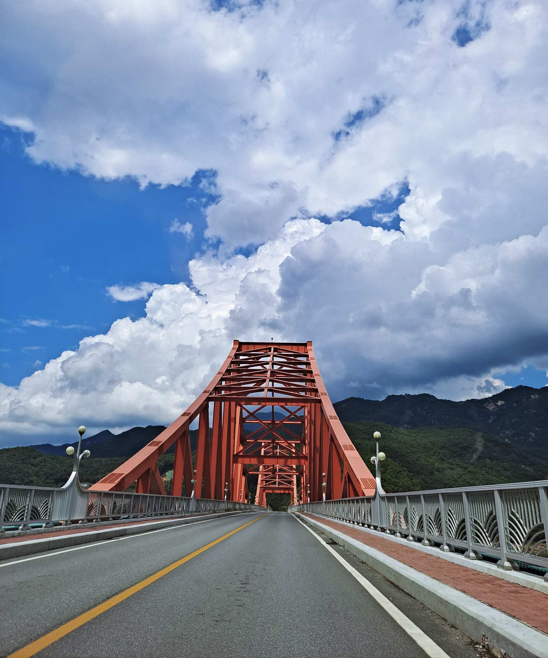 옥순대교 건너가다