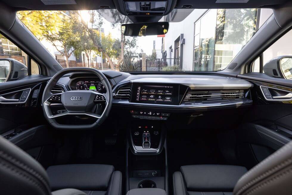 2025 아우디Q4E트론사진