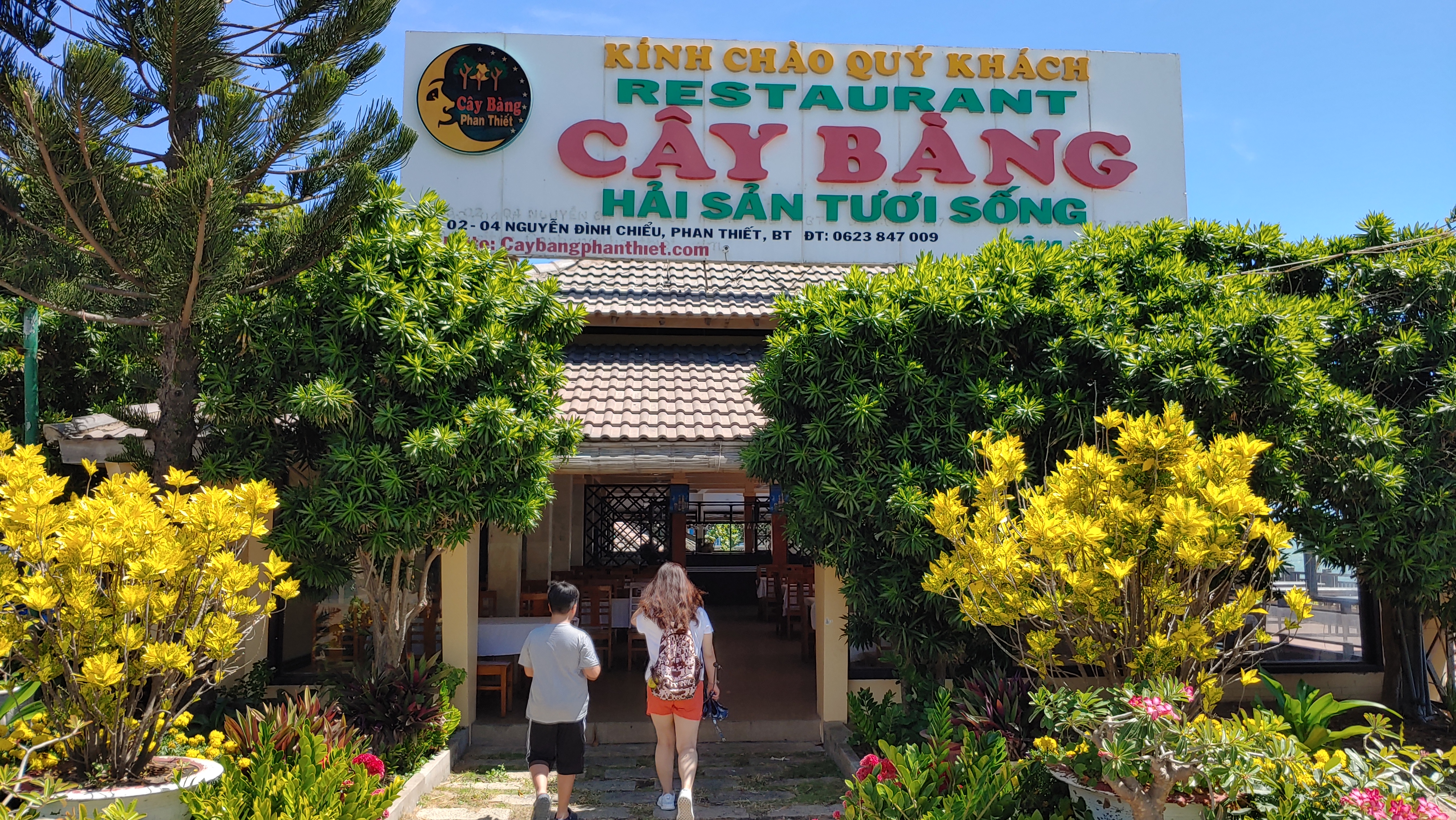 씨푸드 레스토랑인 CAY BANG 레스토랑 전경