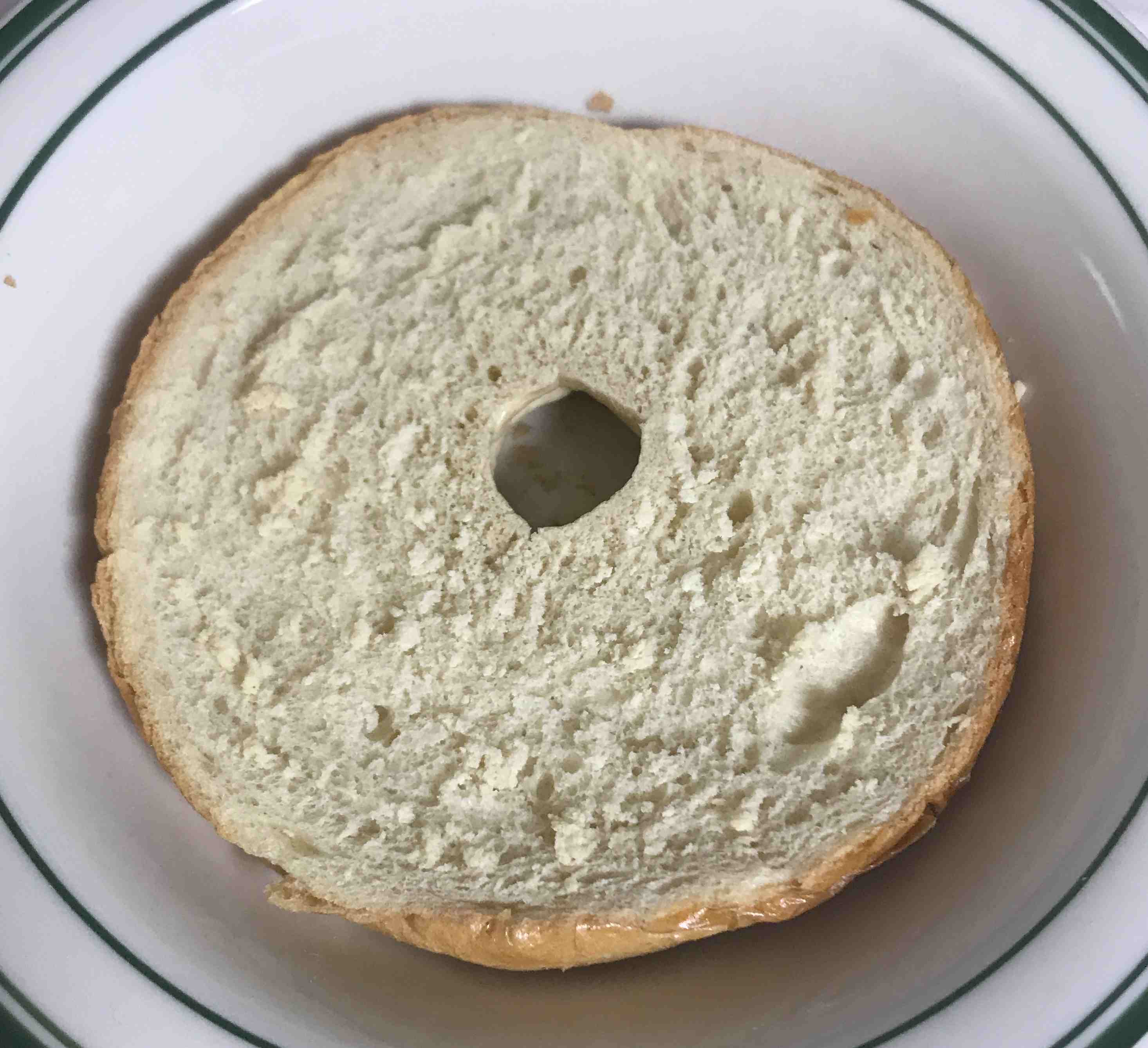 플레인 베이글 구운 것