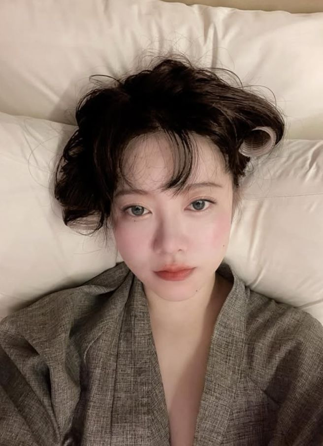 구혜선 헤어롤 '쿠롤' 면세점 입점 성공! 고가 논란 돌파한 벤처 사업가적 성공 비결 심층 분석