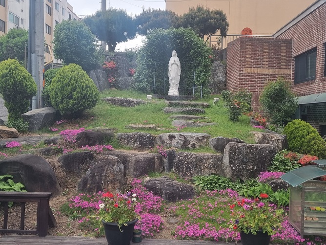 대전 대화동성당 성모상