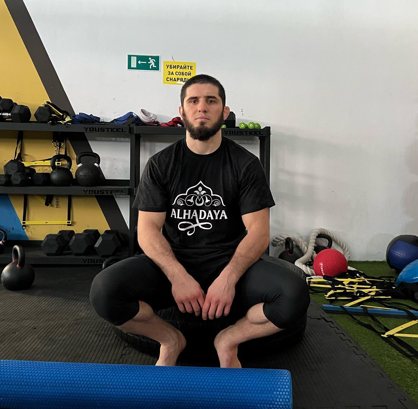 UFC 라이트급 챔피언 마카체프