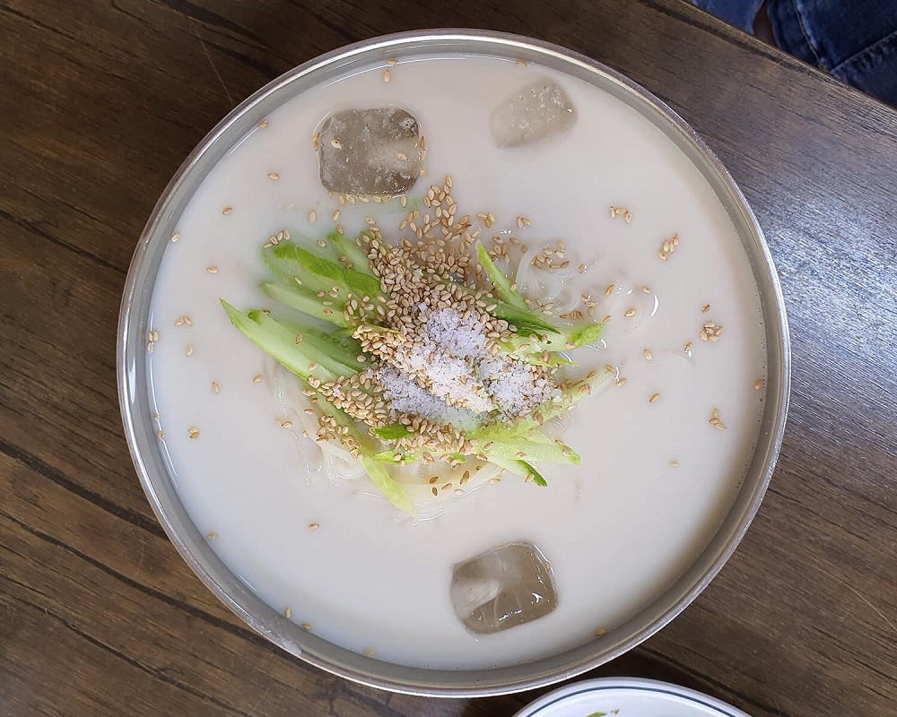 엄마네 감자탕 콩국수