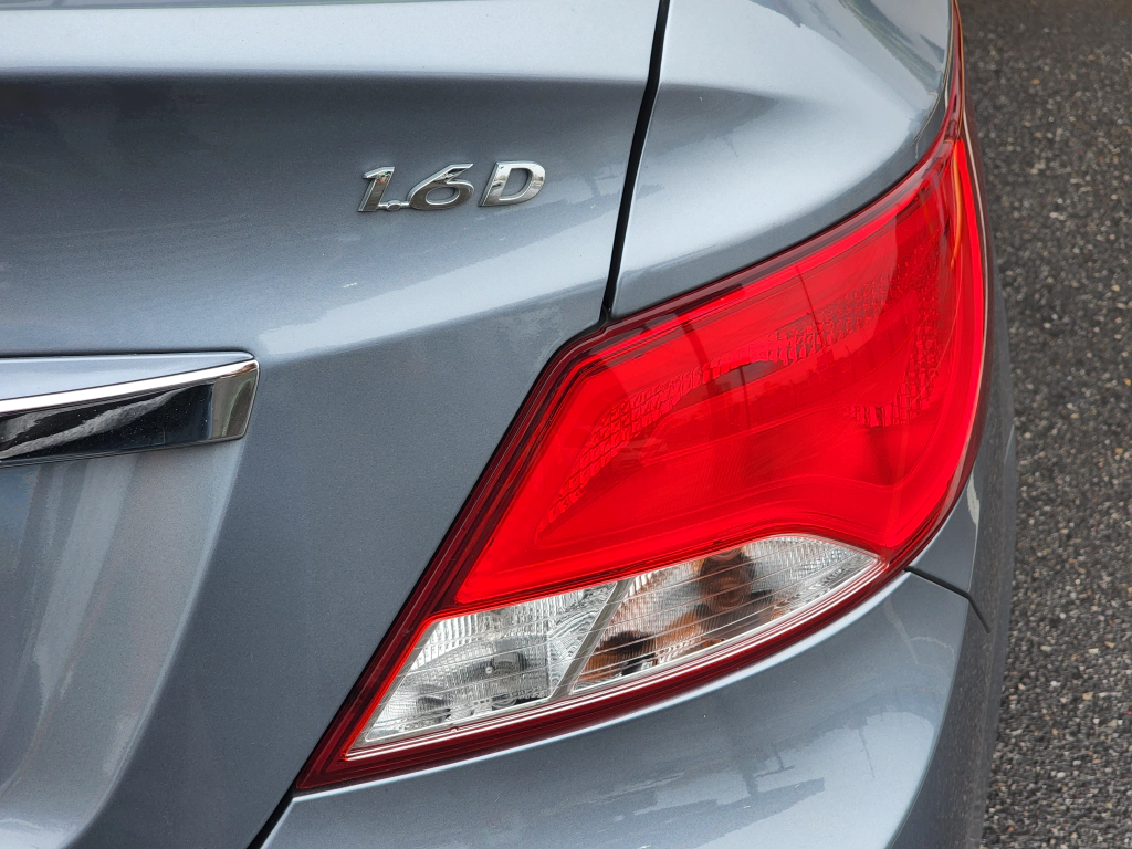 장단과 단점이 분명한 엑센트 디젤 dct