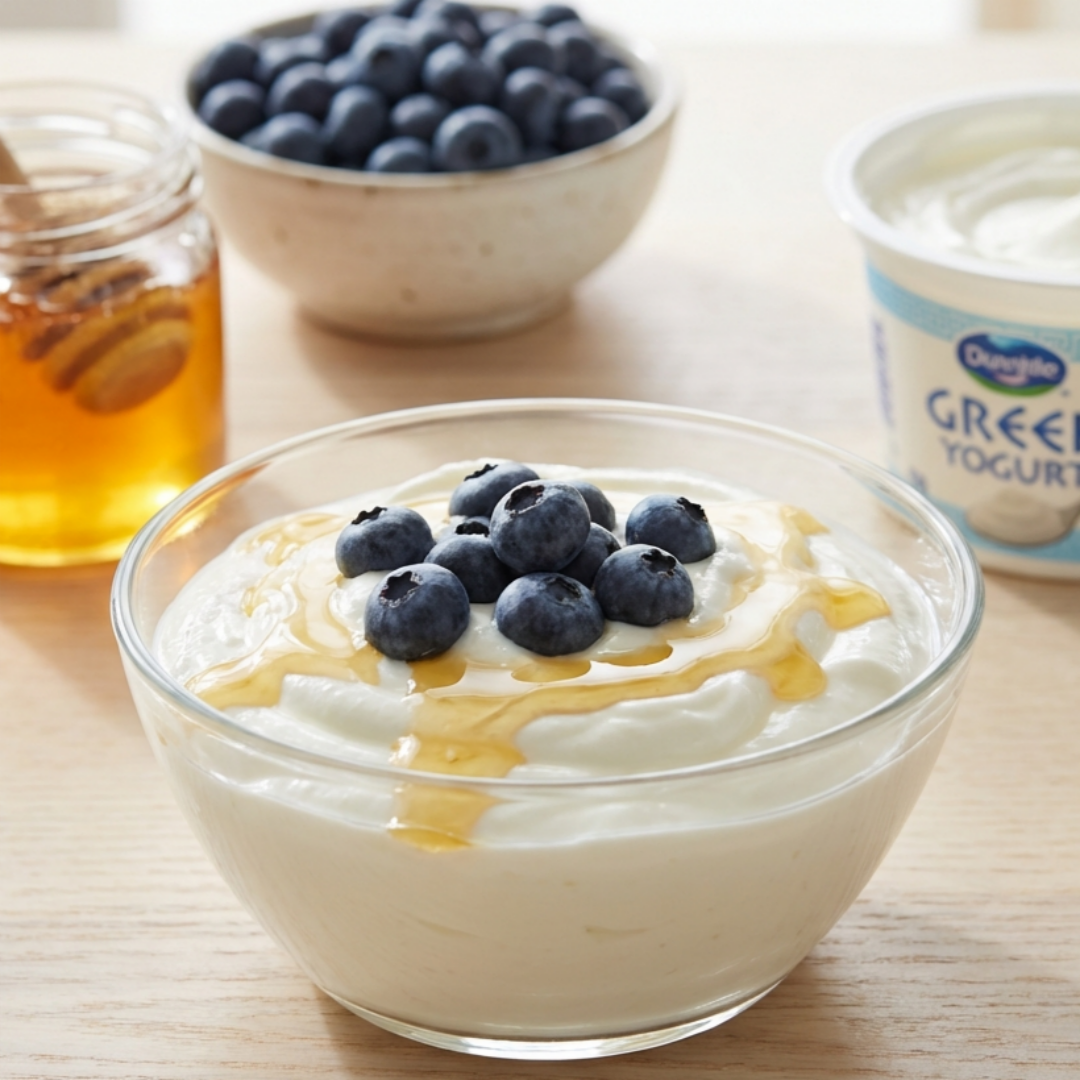 음식궁합(프로바이오틱 유제품 + 항산화 베리류) 그릭요거트와 블루베리의 음식 궁합 &mdash; 포근한 부드러움 위에 선명한 산미가 내려앉는 &lsquo;청명한 휴식의 식사&rsquo;