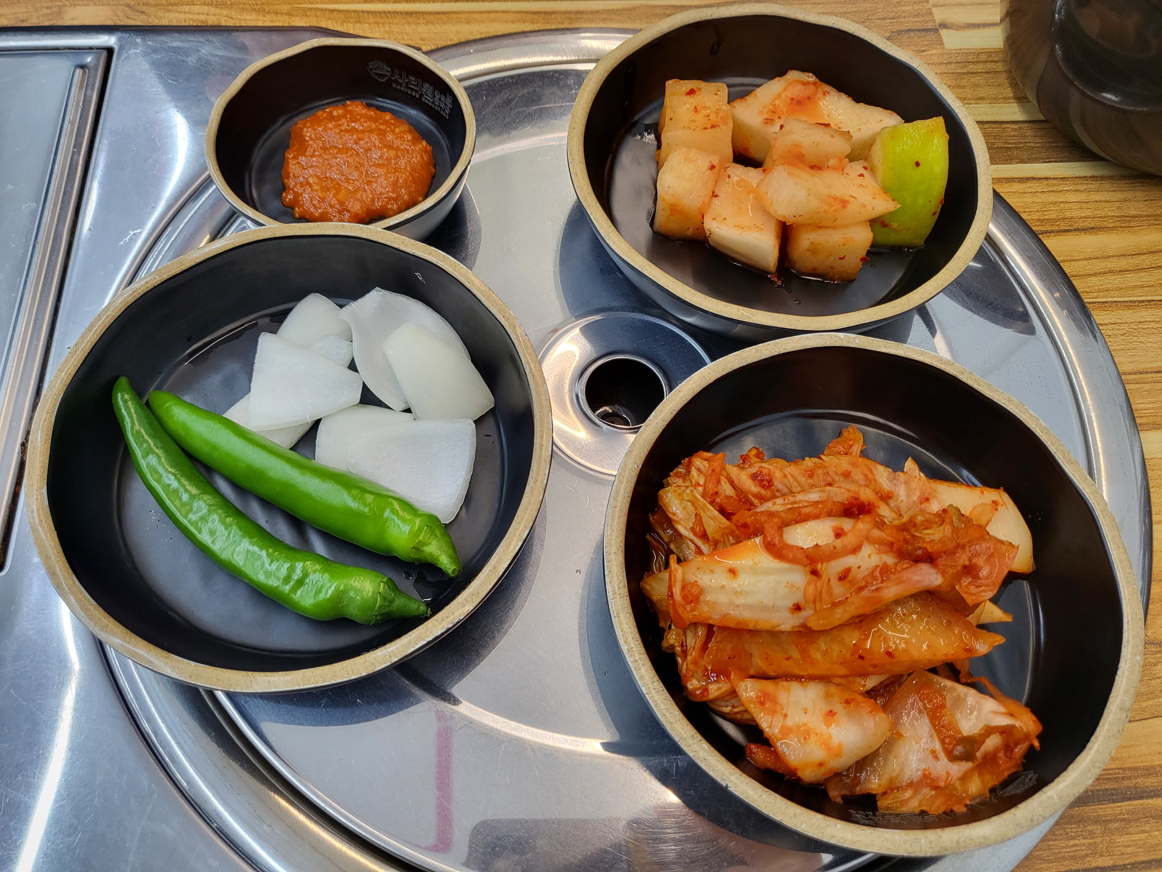 사리원 - 기본반찬