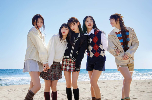 NewJeans(뉴진스) 바다 사진