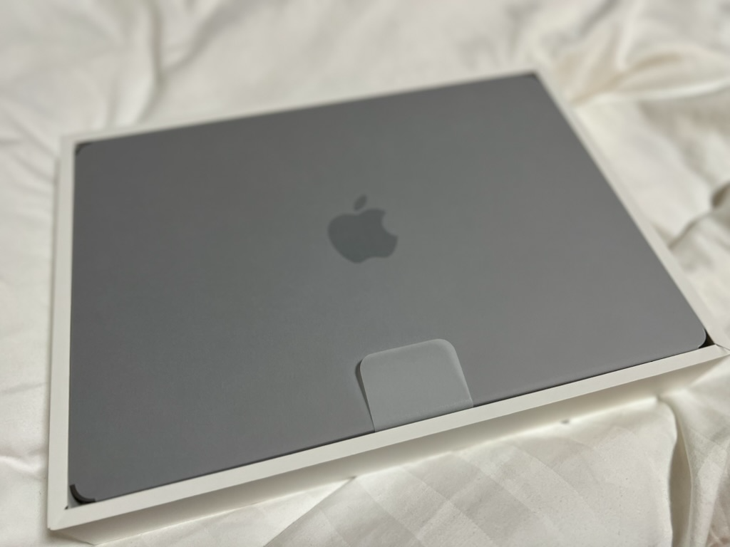 맥북에어 m3 13인치 스페이스그레이