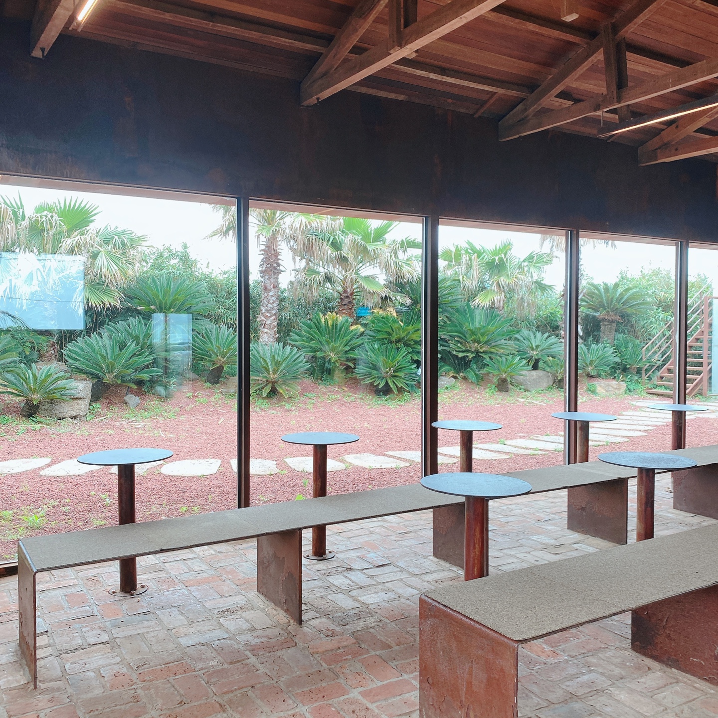 제주 서귀포 대정 서림연대 인스밀 곡물창고 개조카페 in's mill 보리개역 보리 청보리 제주 특산물