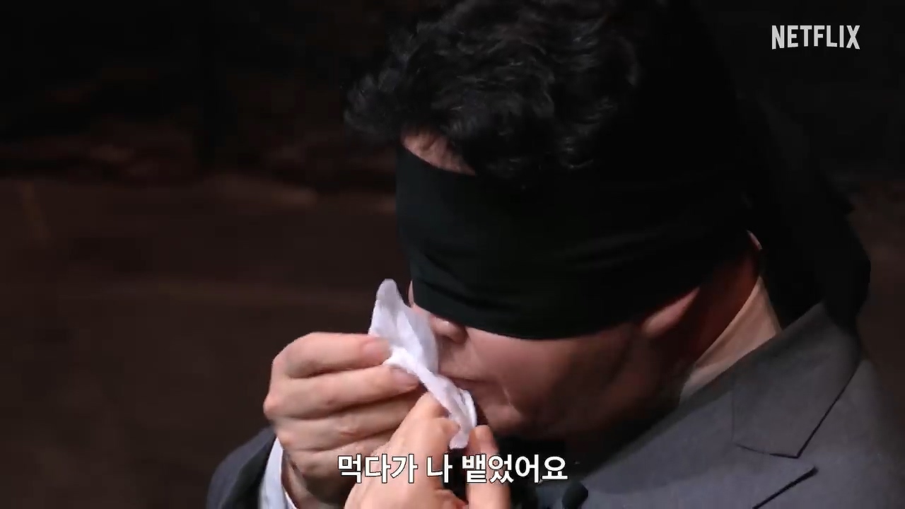 흑백요리사-원투쓰리-음식을-뱉는-백종원-심사위원