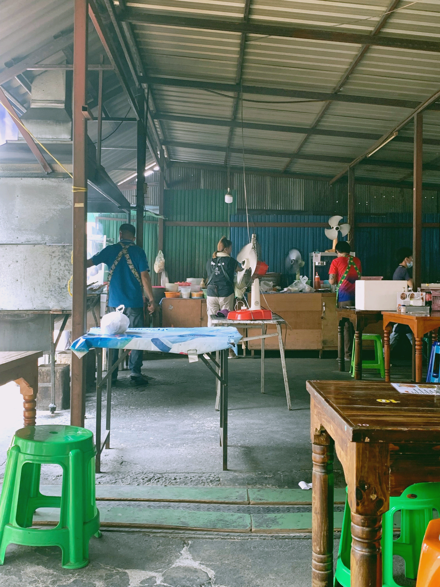 치앙마이 치킨 맛집 추천 님만 로컬 맛집 까이앙청더이 vs 위치안부리 비교 리뷰