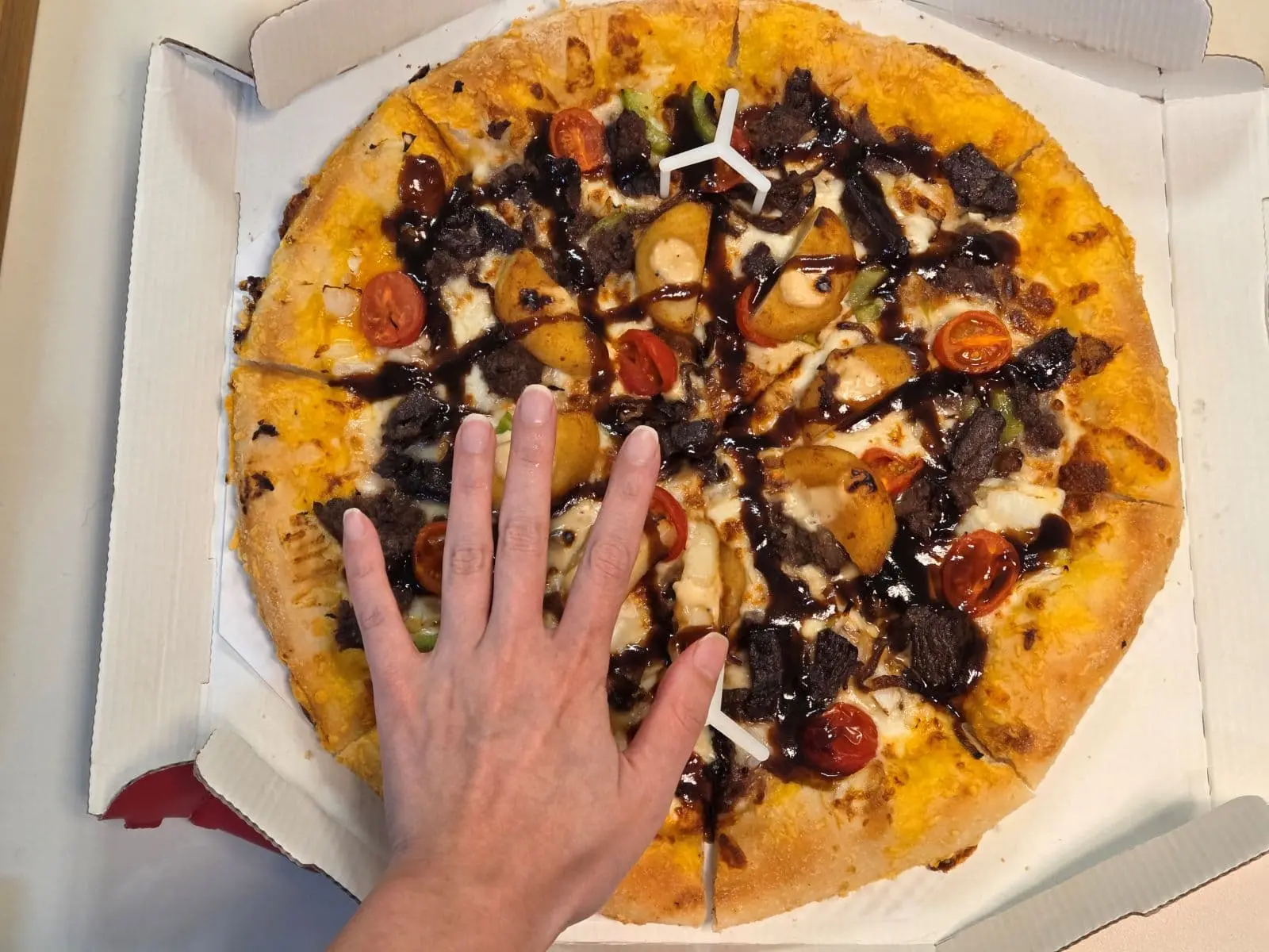 피자헛 블랙BBQ스테이크뇨끼 크기