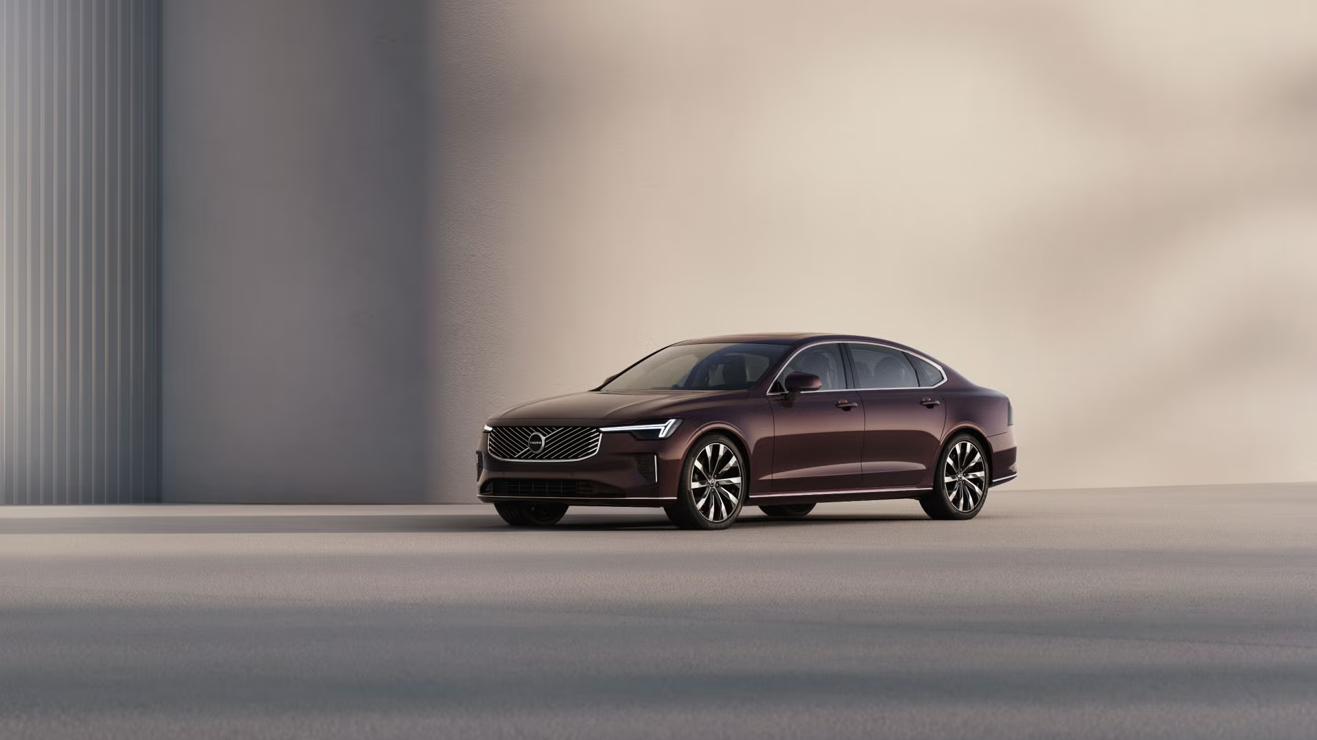 스칸디나비안 디자인의 볼보 S90 측면