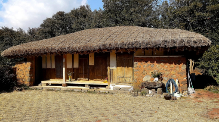 제주 전통 초가집