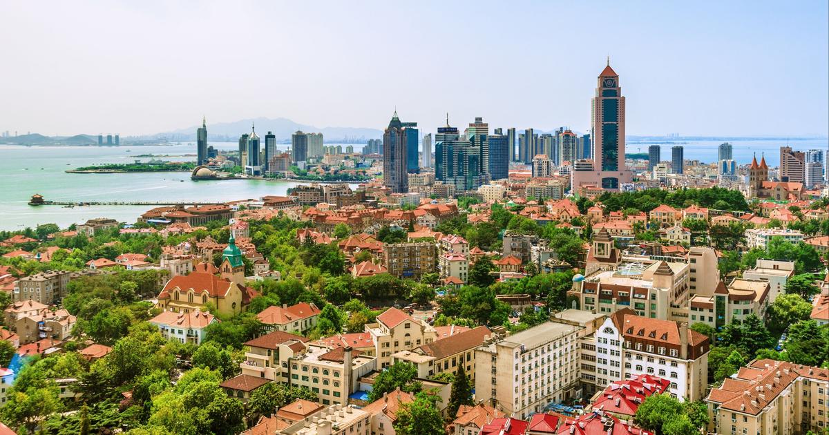 칭다오 시내와 해안 파노라마