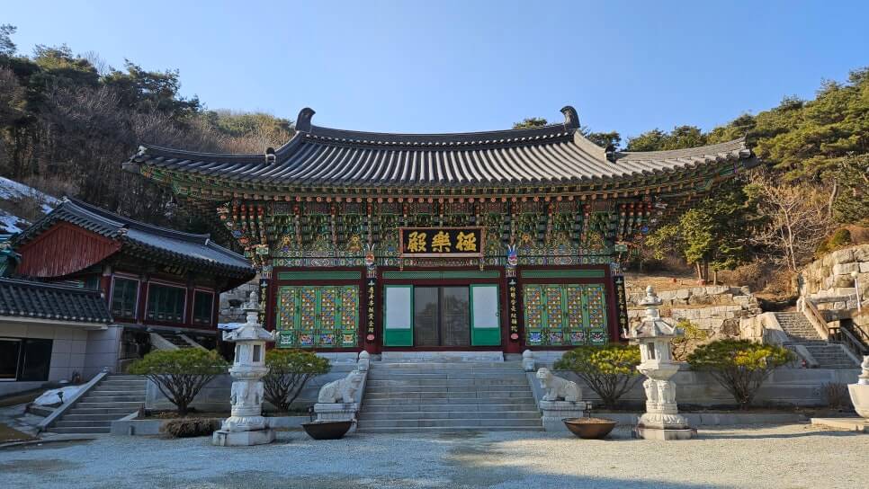 음성 미타사 : 동양 최대 지장보살상과 가섭산의 정기가 머무는 곳