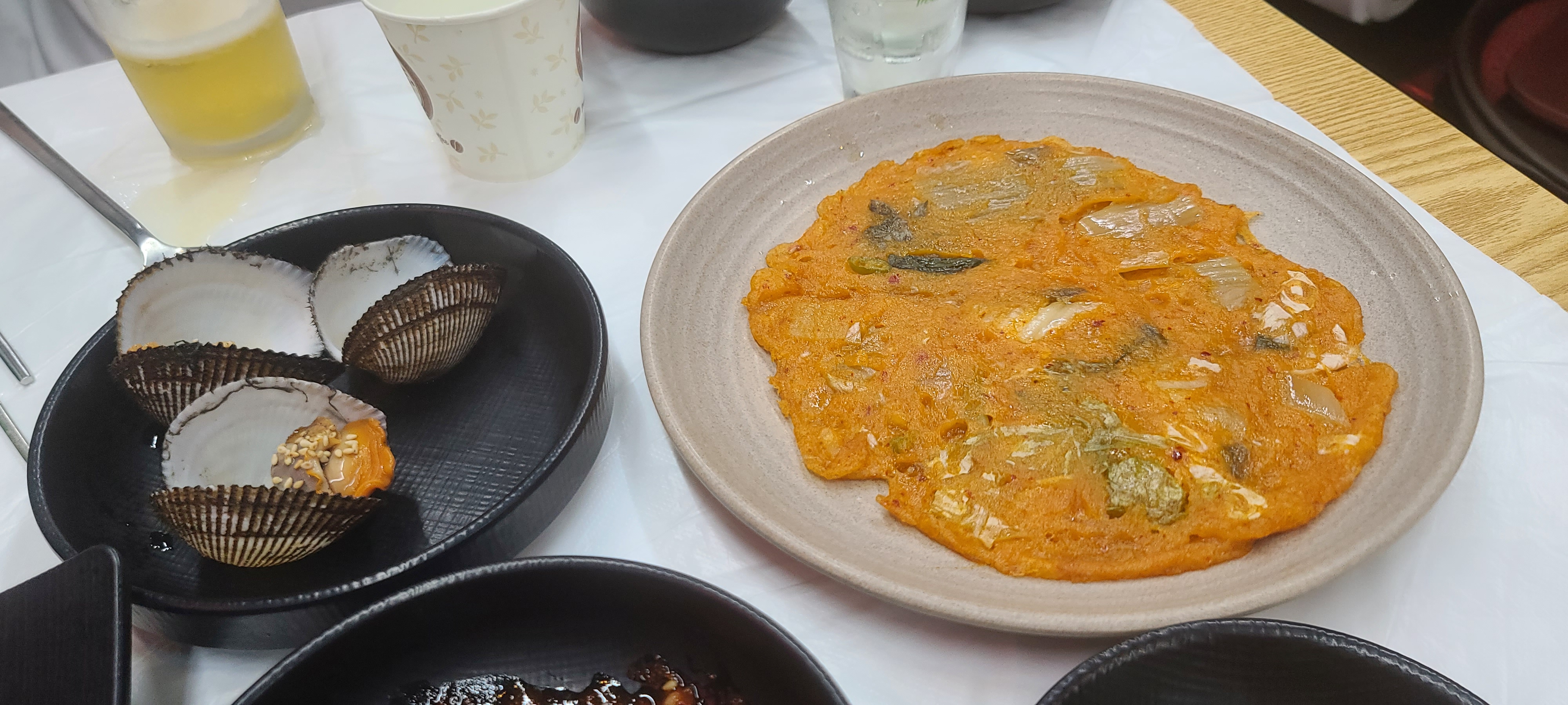 가을음식 전어회 생새우회 대하 유진수산 유진횟집 하남맛집 하남횟집 하남수산물시장 가족식사 밑반찬