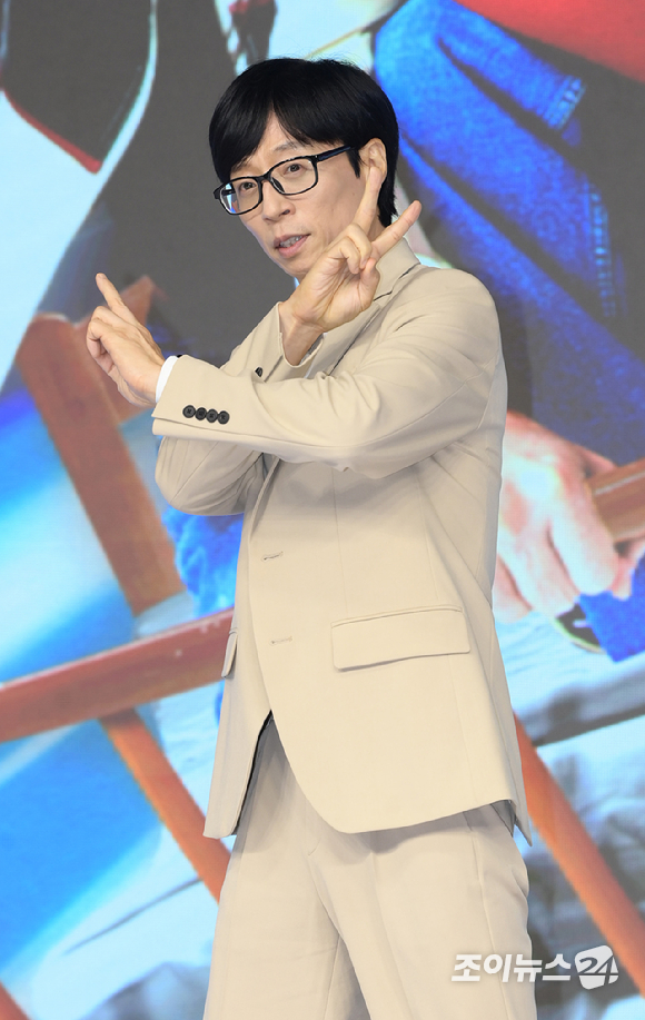 방송인 유재석이 13일 오전 서울 종로구 JW 메리어트 동대문스퀘어 서울에서 열린 디즈니+ 오리지널 예능 &#39;더 존: 버텨야 산다 시즌 2&#39; 제작발표회에 참석하고 있다. [사진=정소희 기자]
