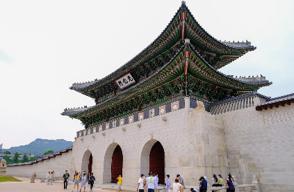 백제 금동대향로의 예술성과 상징성 분석