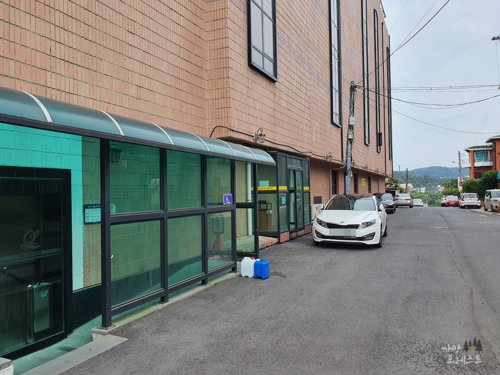 서귀샌드 주차 공간