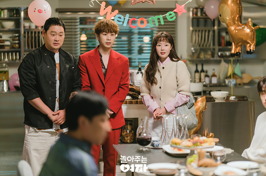 놀아주는 여자 몇부작 웹툰 OTT 재방송 시청률 편성표