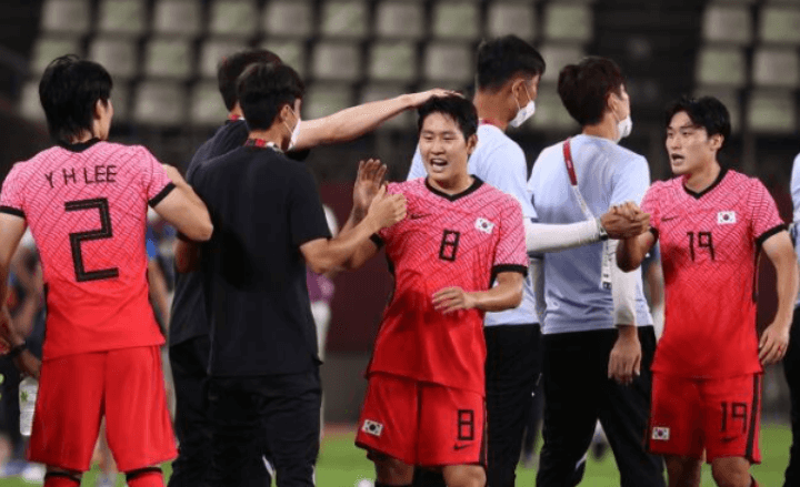 도쿄올림픽-축구대표-이강인선수-8번