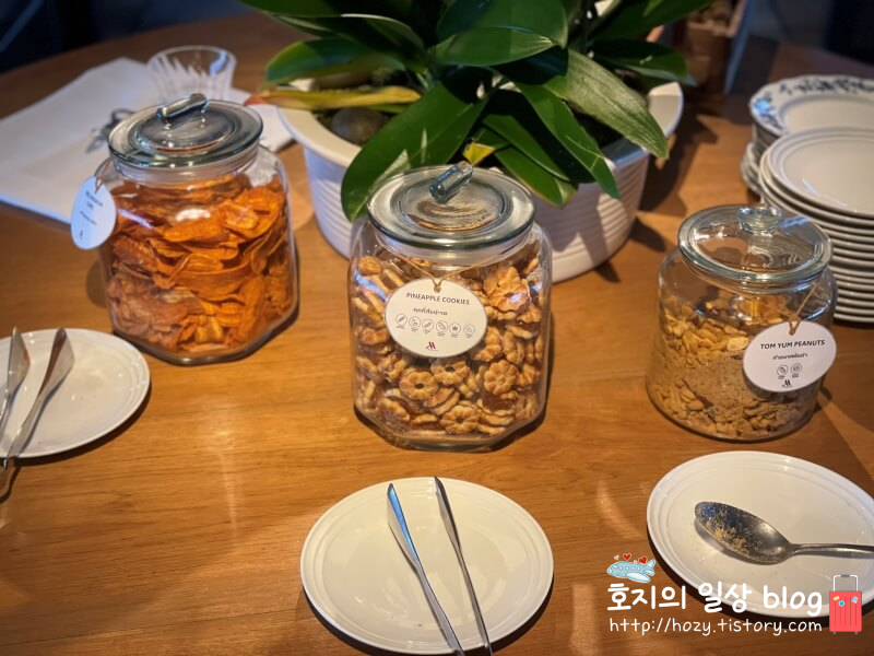 방콕 메리어트 마르퀴스 퀸즈파크 클럽라운지 다과