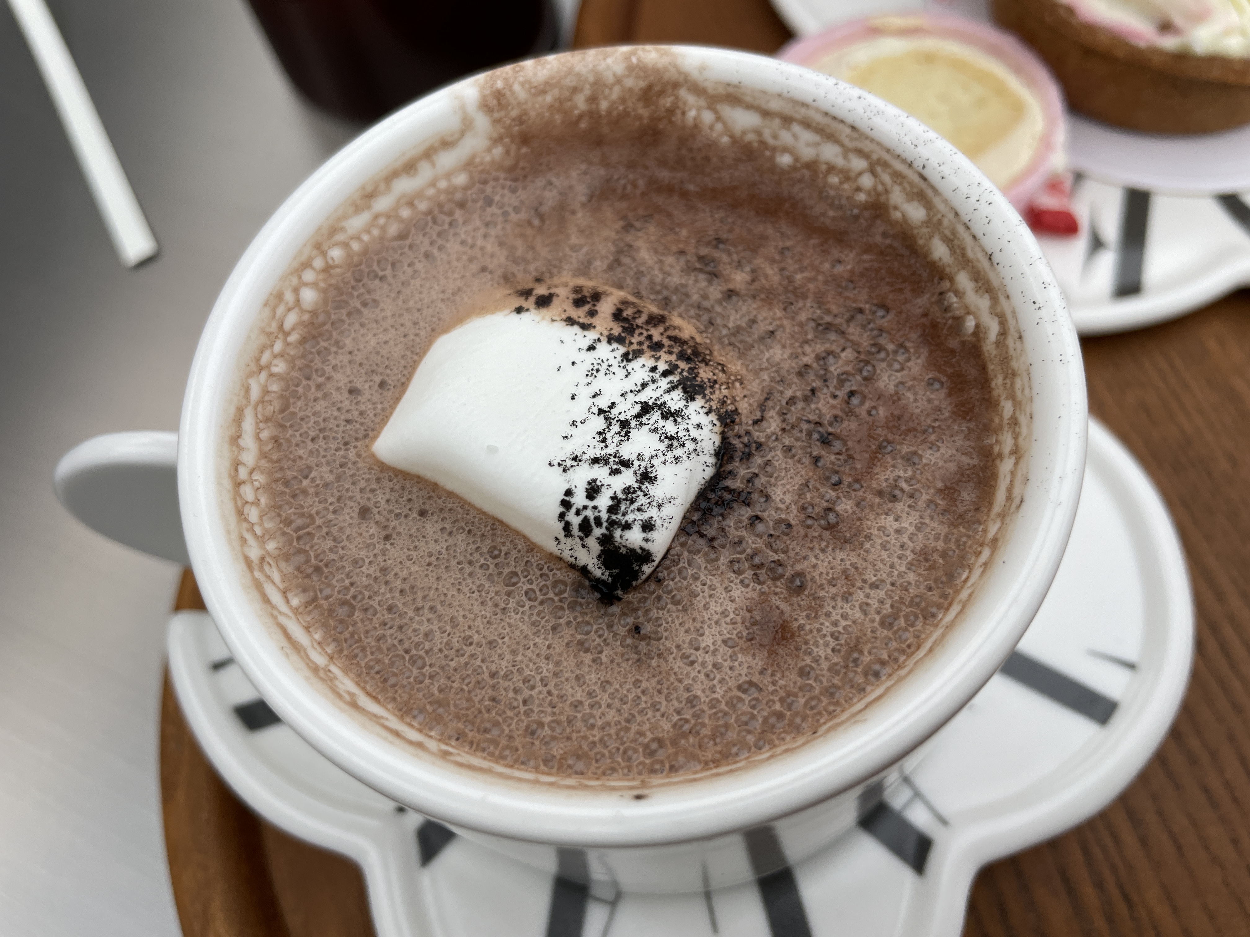 ZARA에서 만든 자카페