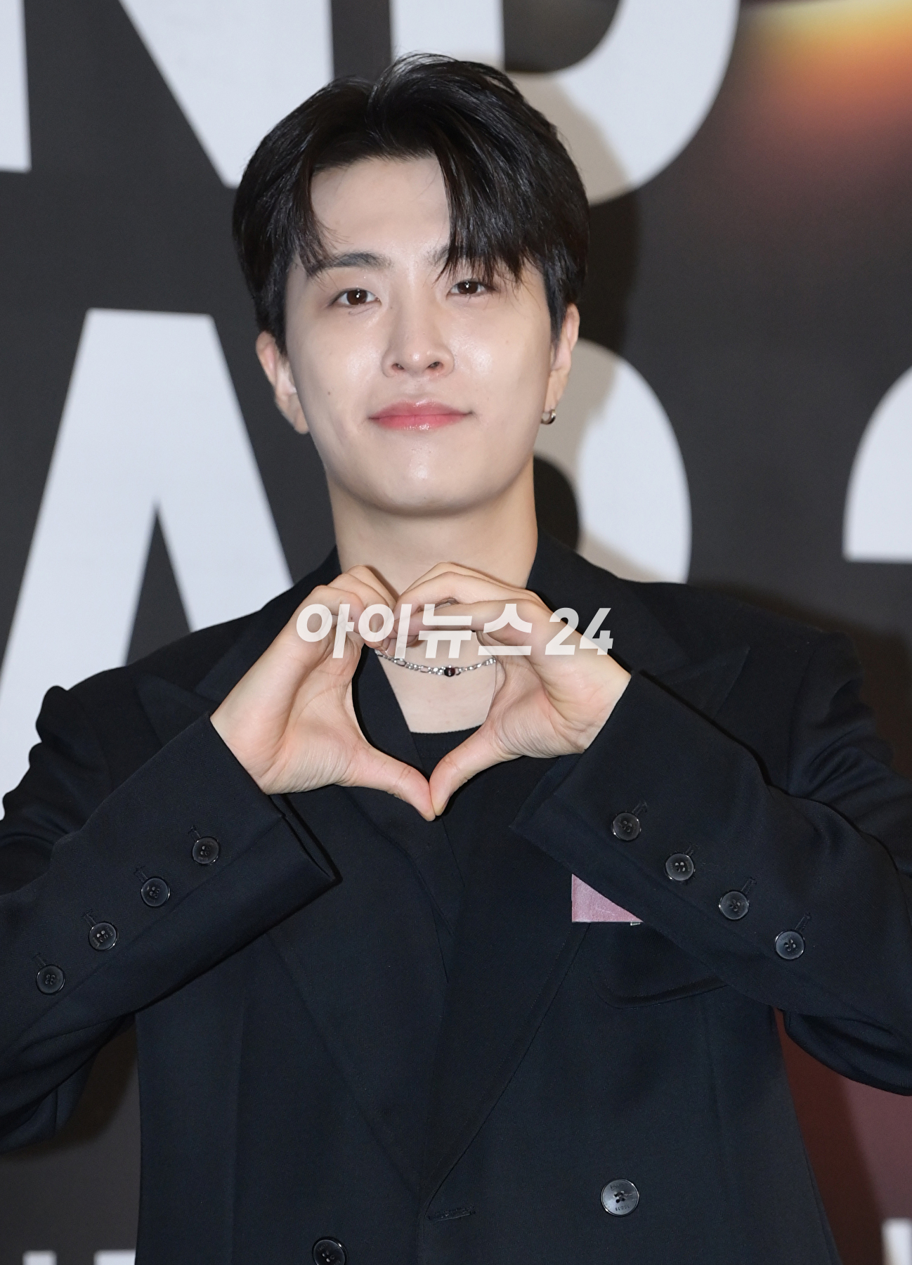 갓세븐 영재가 7일 서울 중구 신라호텔에서 열린 '2023 올해의 브랜드 대상'에서 올해의 라디오DJ 수상자로 참석하고 있다. [사진=정소희 기자]
