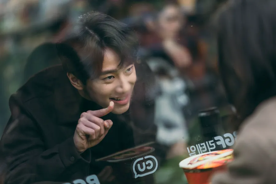 한수강 역의 이준영