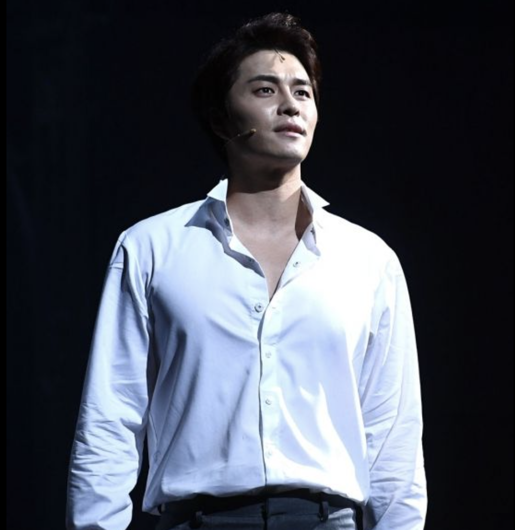 민우혁 무대