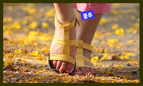 여성 플랫 샌들 장점과 디자인