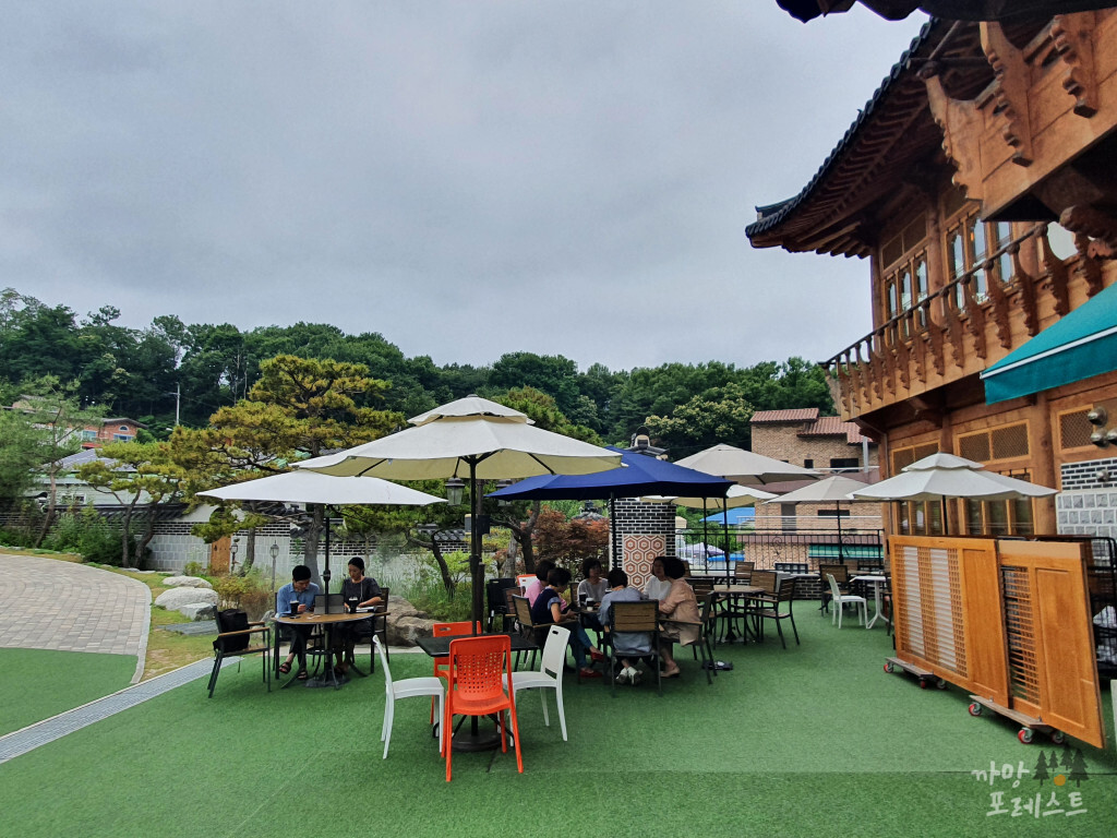 혜경궁 베이커리 야외 테라스
